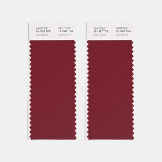 PANTONE ® COTTON SWATCH CARD
dubbele laag, gesneden in 2 stroken 
van 5 cm x 11 cm...